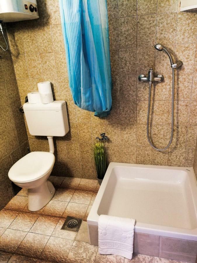 Apartman Damir Sumartin Exteriör bild