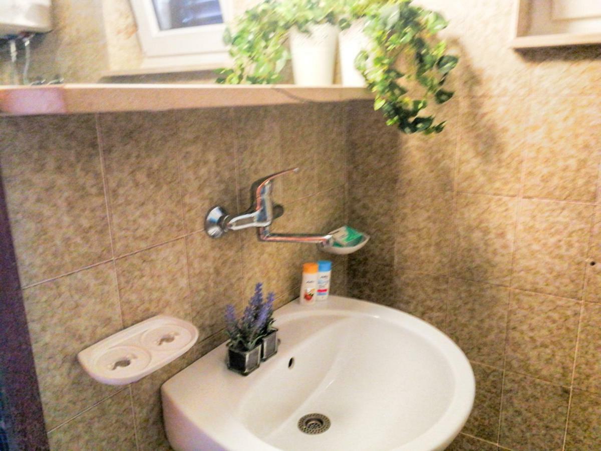 Apartman Damir Sumartin Exteriör bild