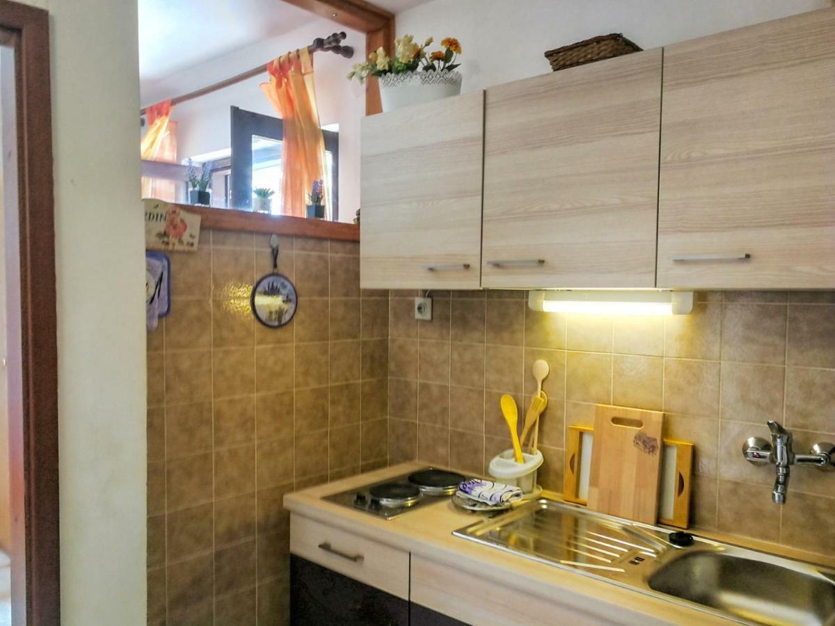 Apartman Damir Sumartin Exteriör bild