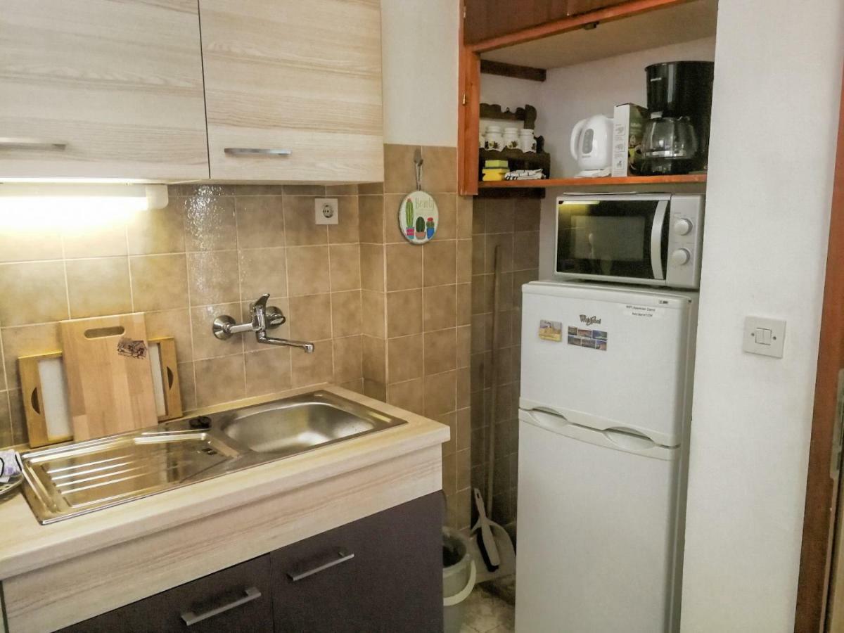 Apartman Damir Sumartin Exteriör bild